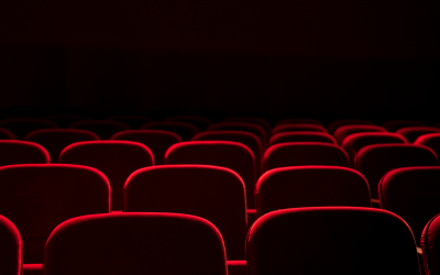 Quand les films romantiques influencent nos idéaux amoureux